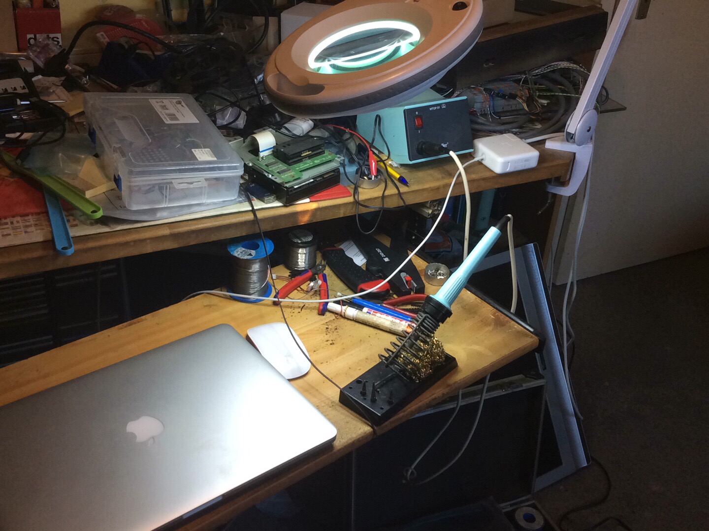 Weller Lötstation Bild 4 Lötlupe